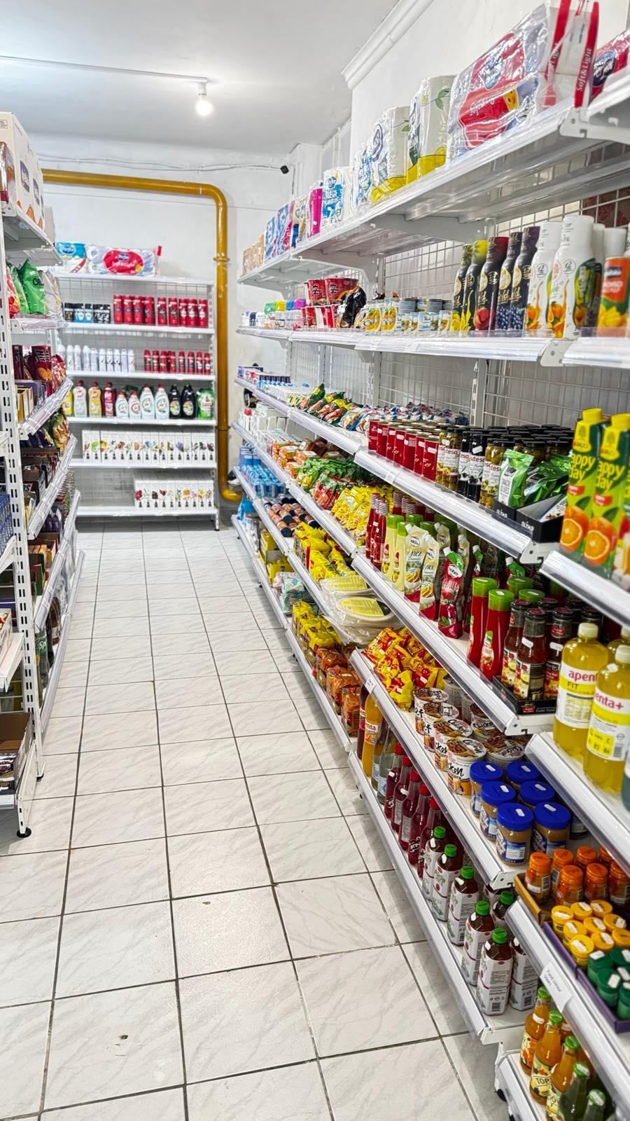 Main Aisles